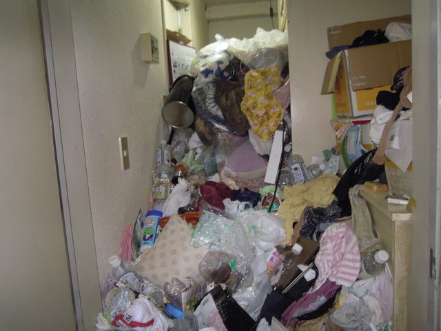 埼玉県新座市のゴミ屋敷片付け、清掃、処分は専門業者ゴミ屋敷清掃センターに解決方法をご相談下さい。