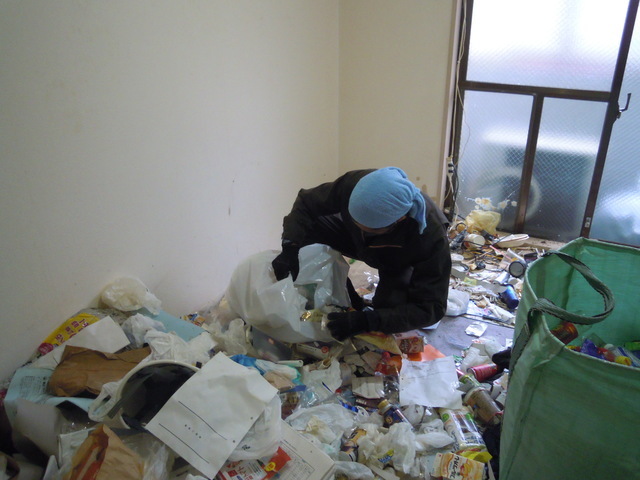 所沢市でゴミ部屋片付け・処分は専門業者ゴミ屋敷清掃センターにご相談下さい。