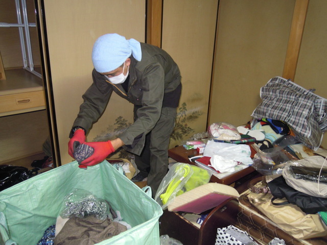 ゴミ屋敷清掃センターはごみの分別・処分・清掃まで出来る専門業者です。