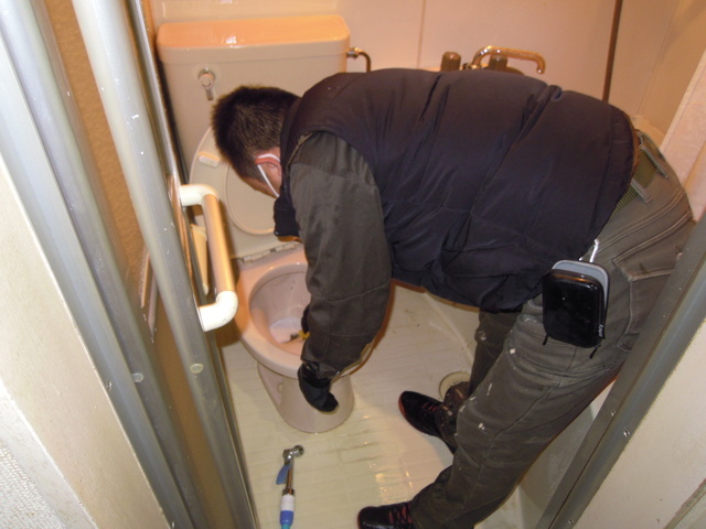 トイレ清掃はゴミ屋敷清掃センターにご相談下さい。